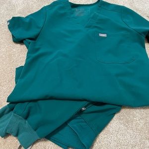 Figs Hunter Green Scrub set